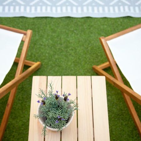 Renovated Apart With Private Courtyard, By Timecooler Lisbon Bagian luar foto