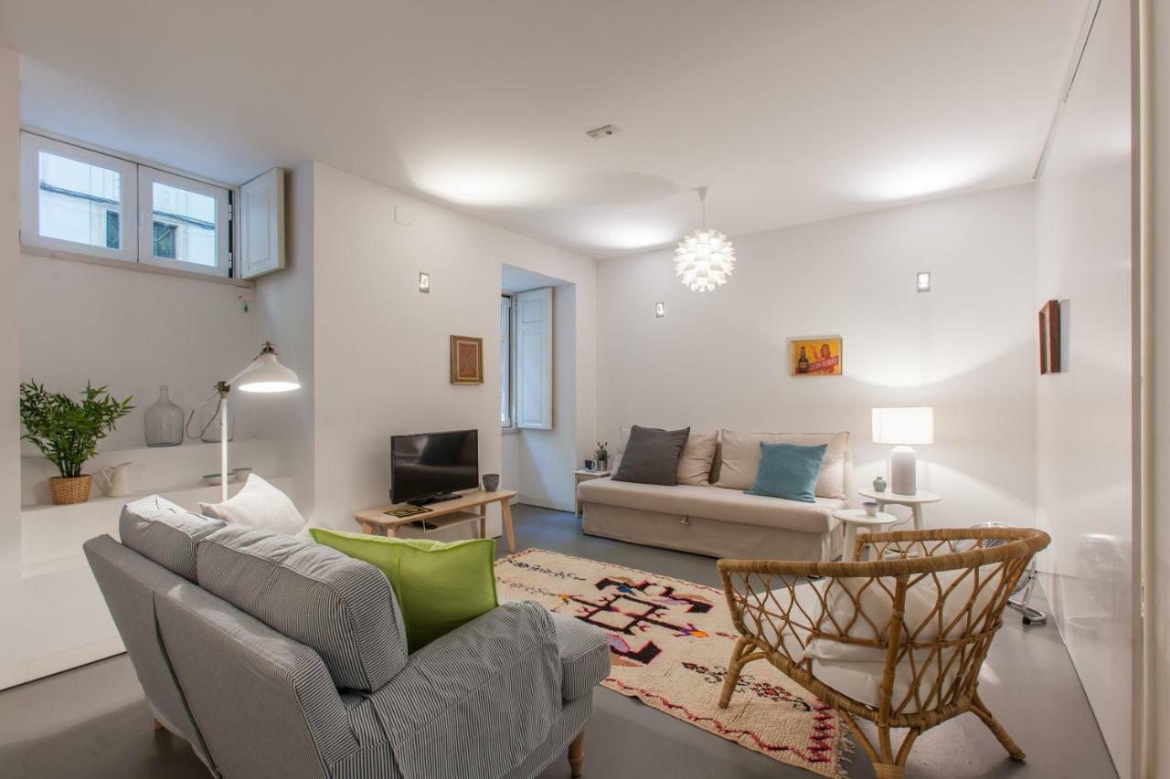 Renovated Apart With Private Courtyard, By Timecooler Lisbon Bagian luar foto