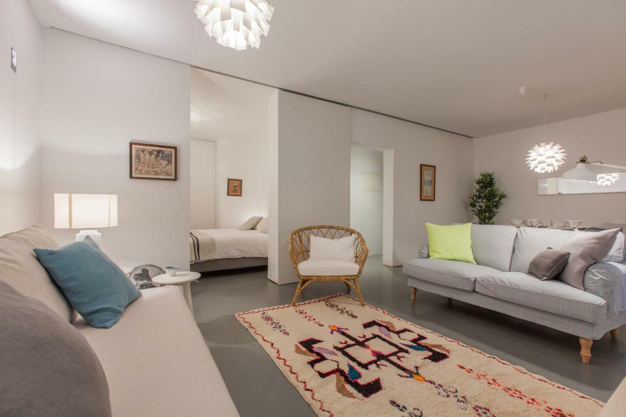 Renovated Apart With Private Courtyard, By Timecooler Lisbon Bagian luar foto