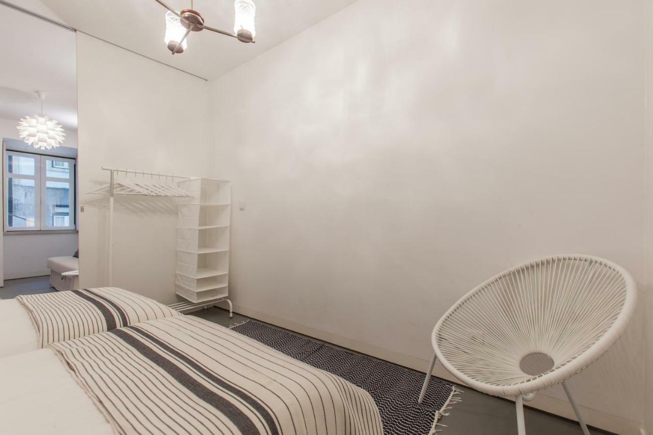 Renovated Apart With Private Courtyard, By Timecooler Lisbon Bagian luar foto